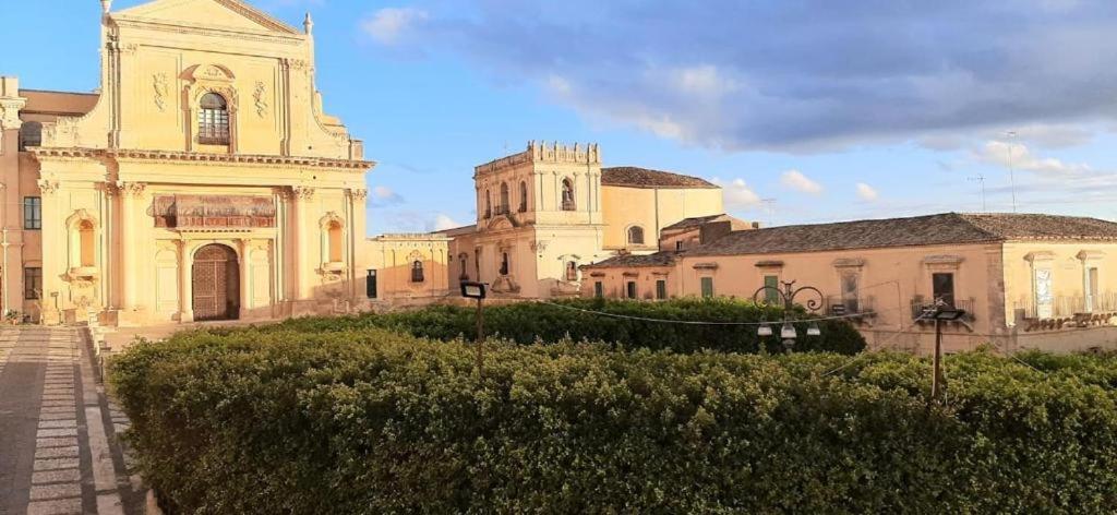 Willa La Casa In Piazza Noto Zewnętrze zdjęcie